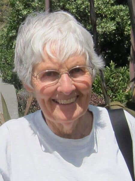 Lois Elizabeth Daly (nee Tucker)